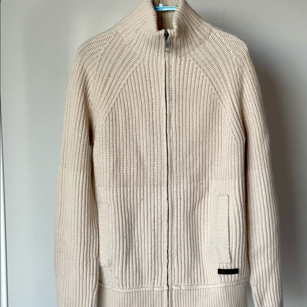 Burberry sweater